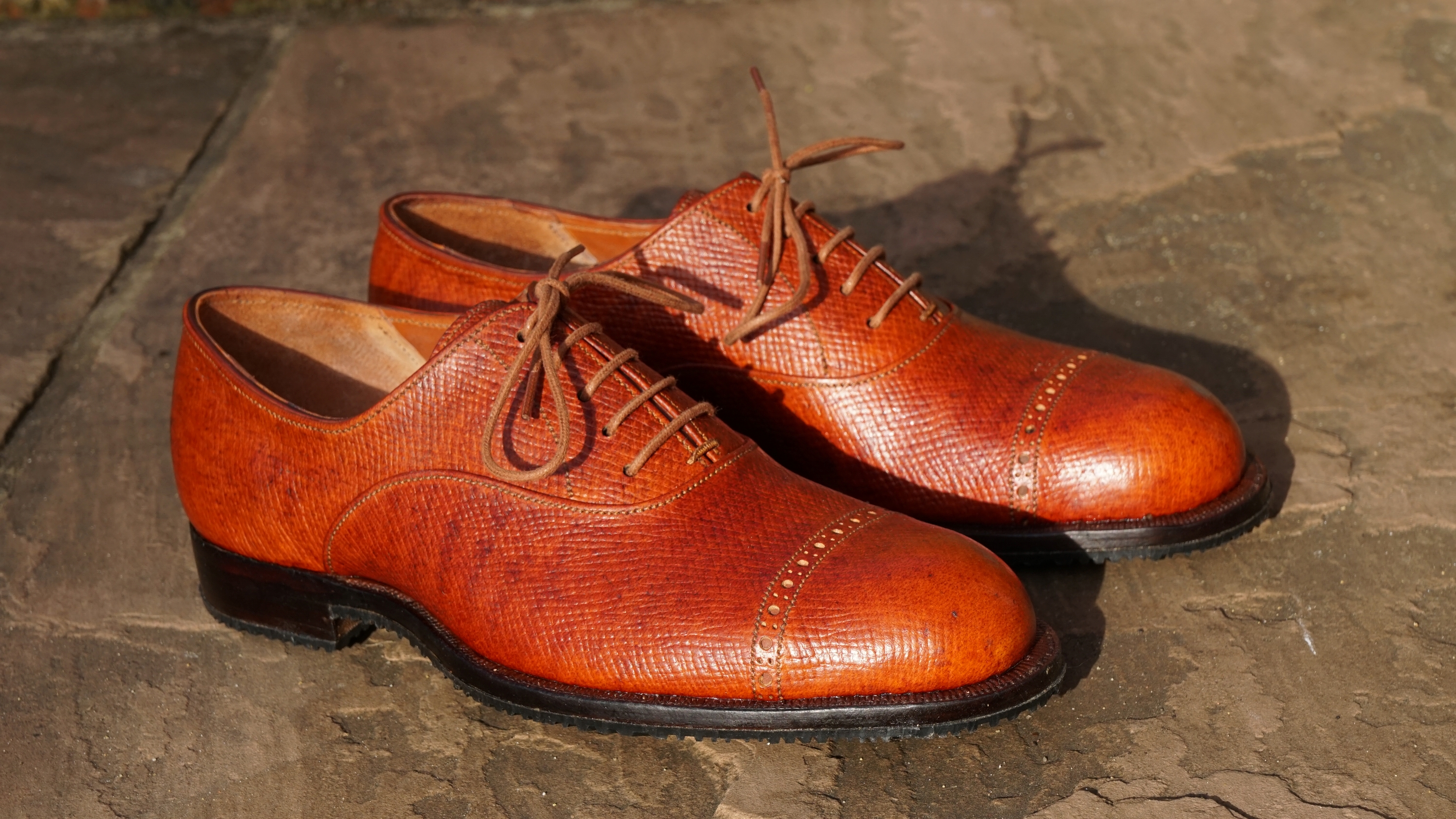 Gents Oxfords, unlined, with Vibram 7170 sole in Wild Deerskin Hatch - Rustic tan